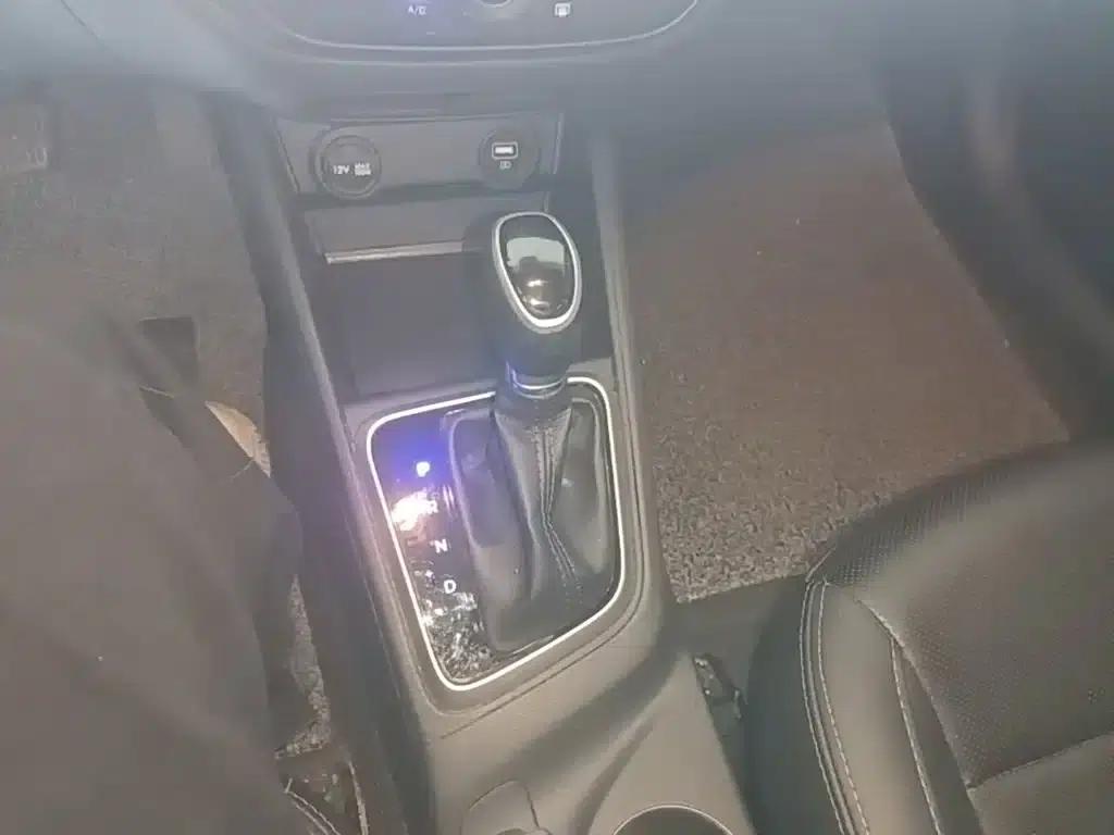 2020 Hyundai Verna 1.4L CVT TOP Elite Edition — миниатюра 14