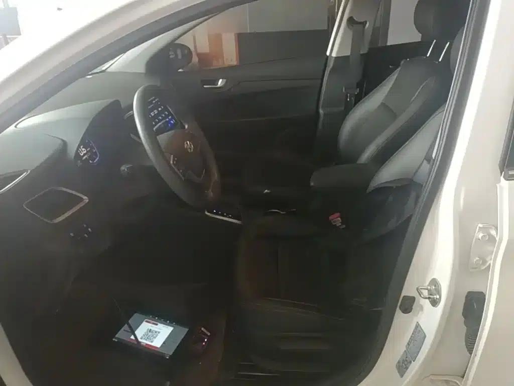 2020 Hyundai Verna 1.4L CVT TOP Elite Edition — миниатюра 15