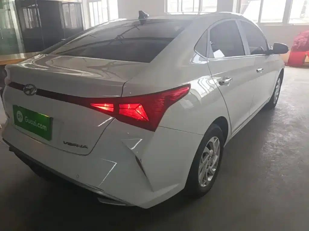 2020 Hyundai Verna 1.4L CVT TOP Elite Edition — миниатюра 7