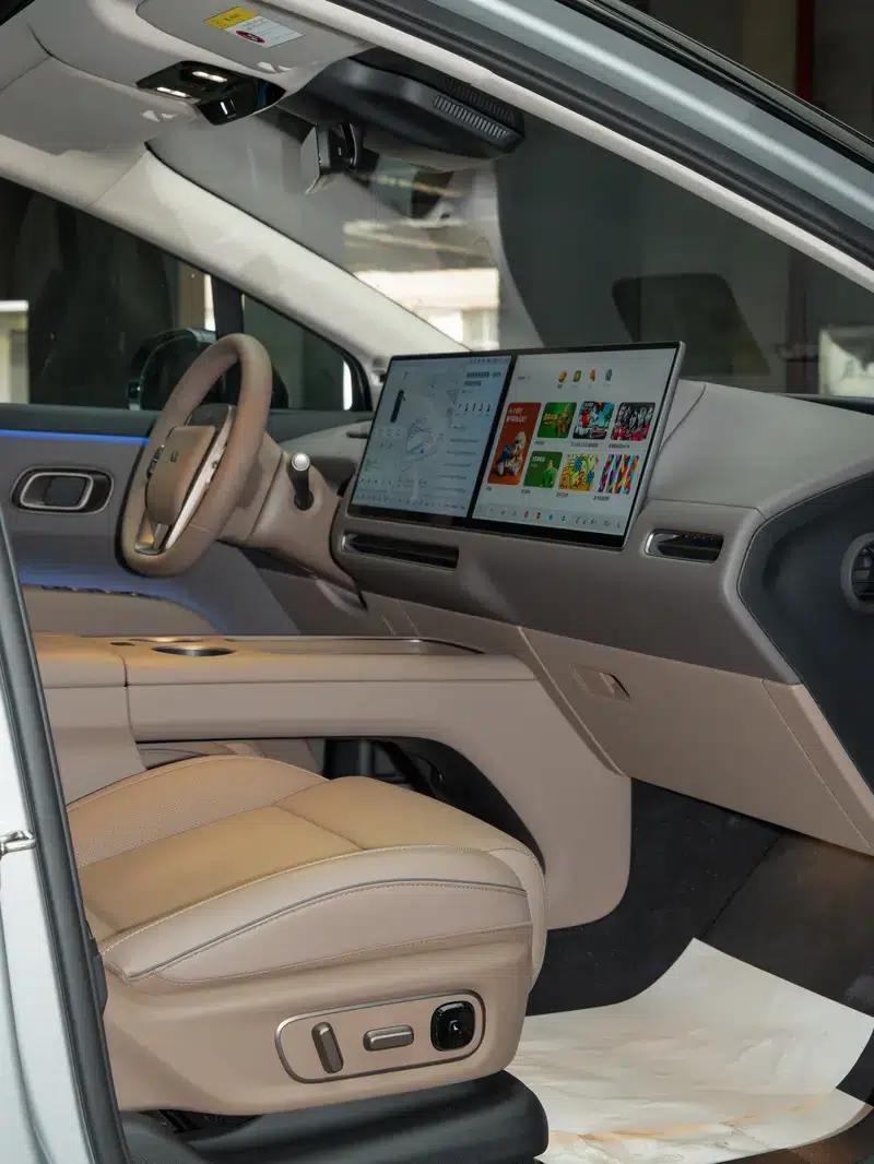 Li Auto i8 2025 Standard Edition — миниатюра 14