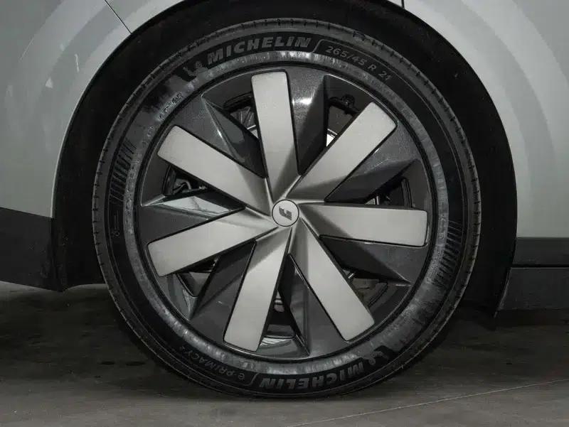 Li Auto i8 2025 Standard Edition — миниатюра 18