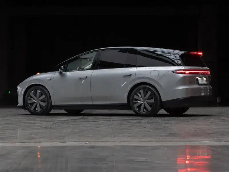 Li Auto i8 2025 Standard Edition — миниатюра 19