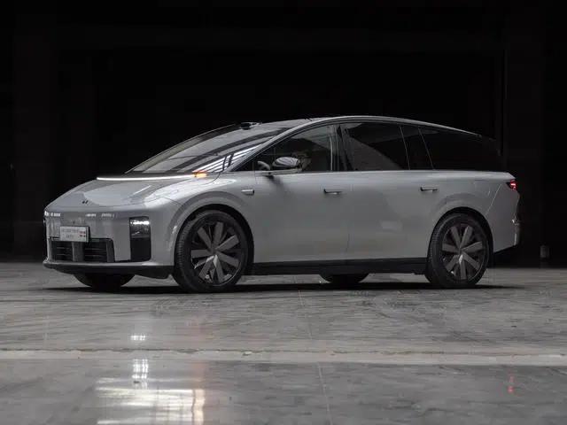 Li Auto i8 2025 Standard Edition
