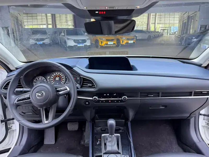 Mazda CX-30 2021 2.0L Automatic Premium Edition — миниатюра 12