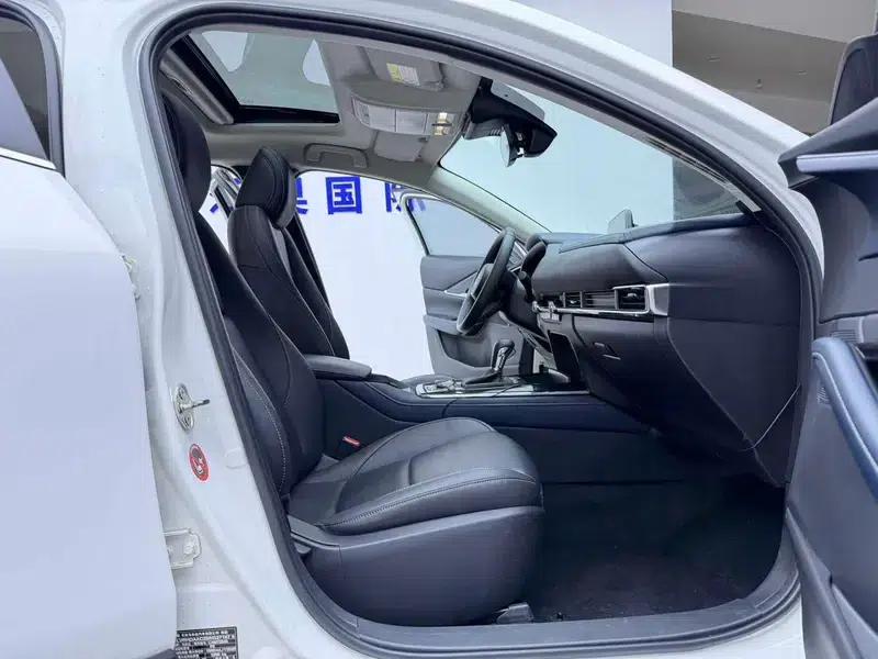Mazda CX-30 2021 2.0L Automatic Premium Edition — миниатюра 20