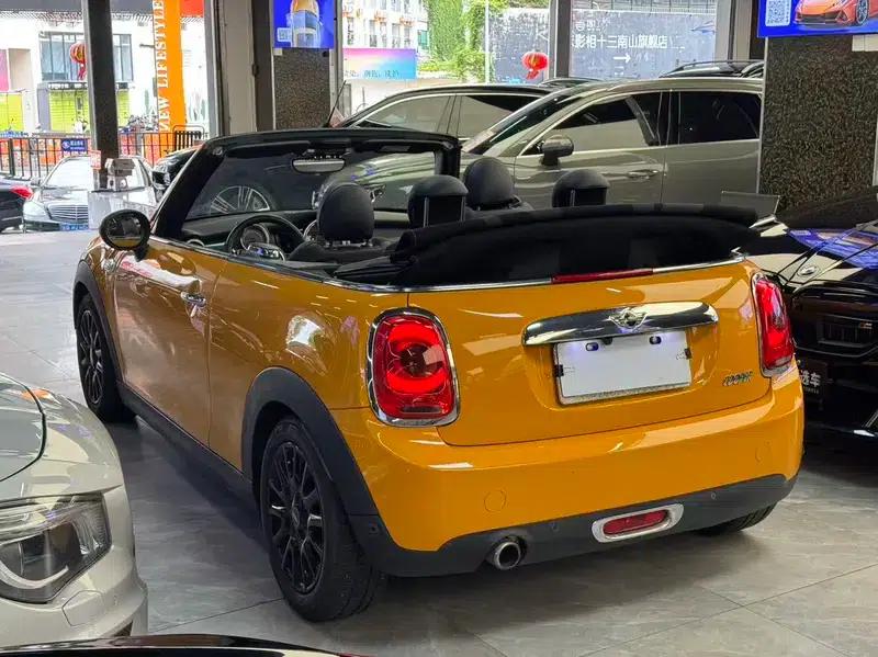 MINI 2016 1.5T COOPER CABRIO Caribbean Blue Limited Edition — миниатюра 4