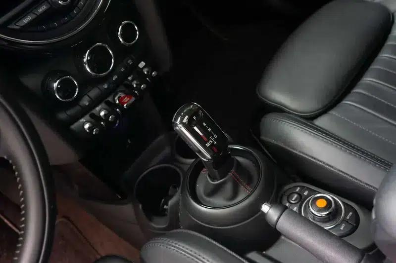 MINI 2021 2.0T COOPER S Artist — миниатюра 12