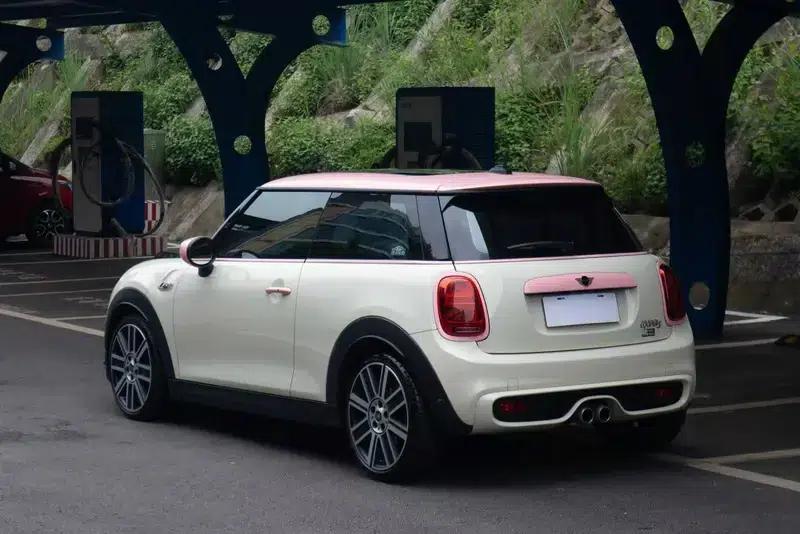 MINI 2021 2.0T COOPER S Artist — миниатюра 4