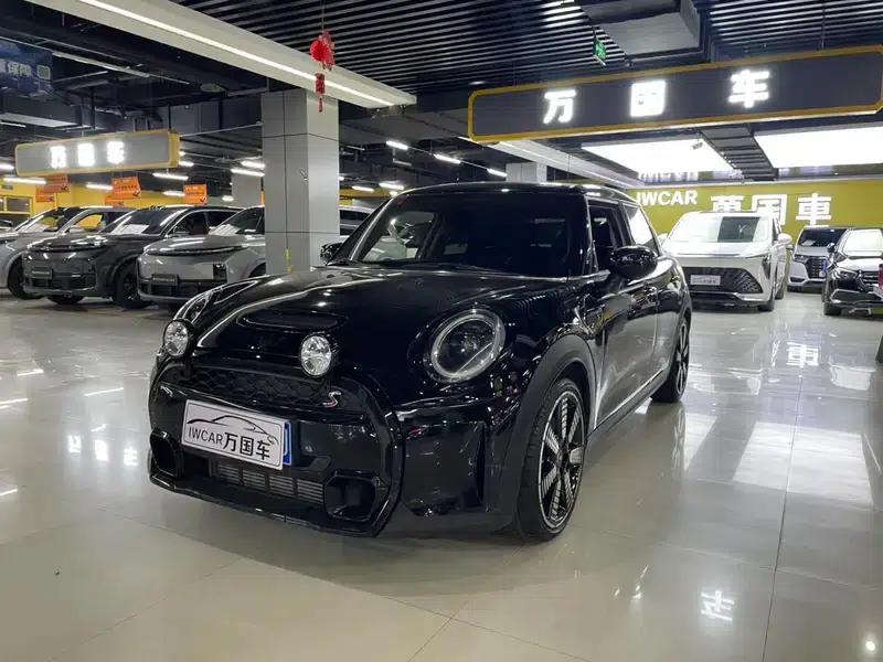 MINI 2023 2.0T COOPER S Artist 5-Door Edition — миниатюра 1