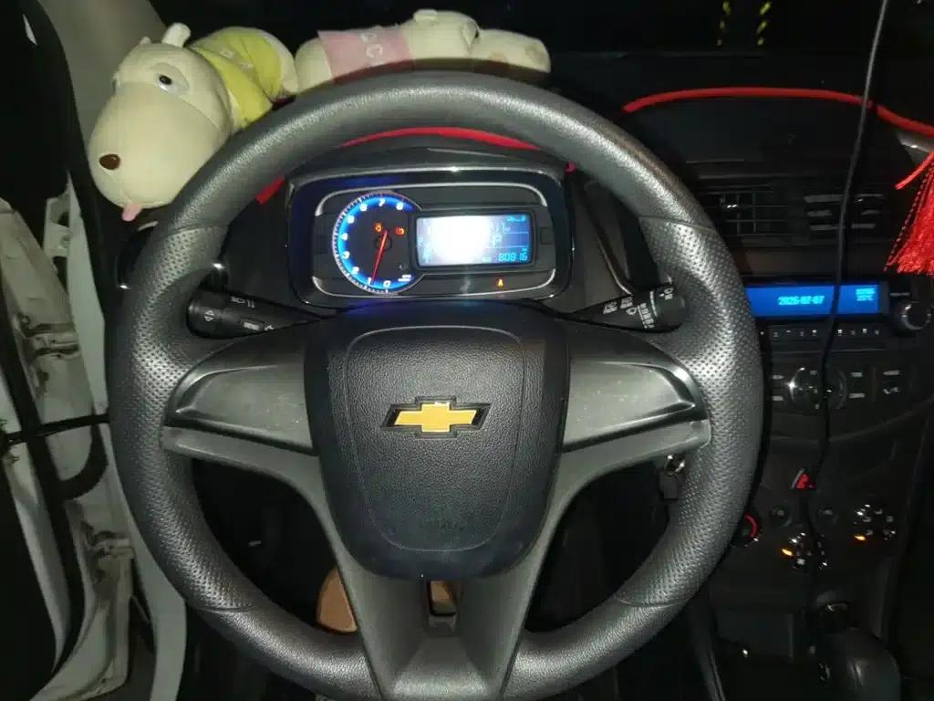 Chevrolet Trax 2016 1.4T Automatic 2WD Comfort Sunroof Edition — миниатюра 11