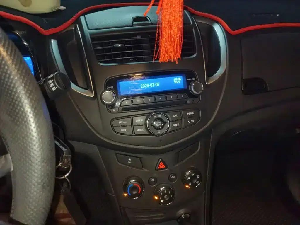 Chevrolet Trax 2016 1.4T Automatic 2WD Comfort Sunroof Edition — миниатюра 14