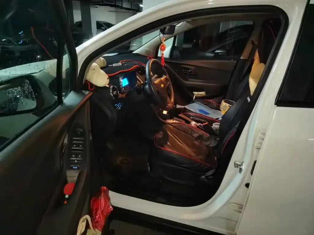 Chevrolet Trax 2016 1.4T Automatic 2WD Comfort Sunroof Edition — миниатюра 17
