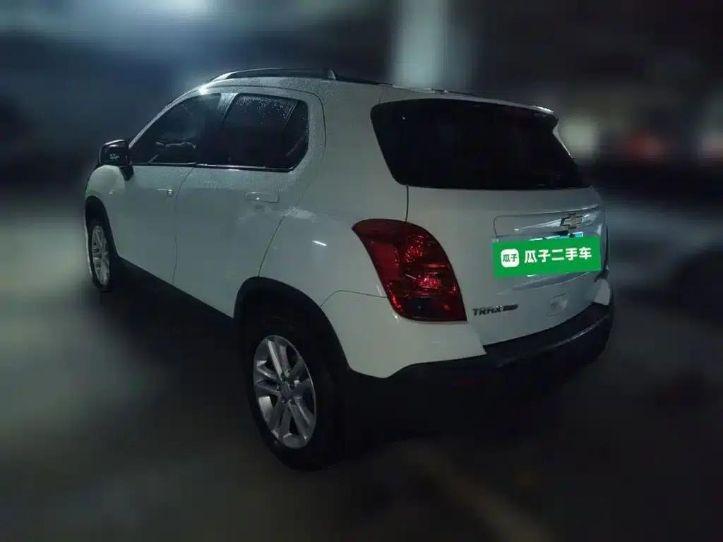 Chevrolet Trax 2016 1.4T Automatic 2WD Comfort Sunroof Edition — миниатюра 4