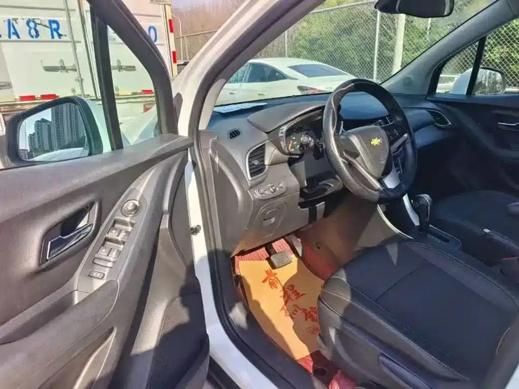 Chevrolet Trax 2018 330T Automatic 2WD Luxury — миниатюра 3
