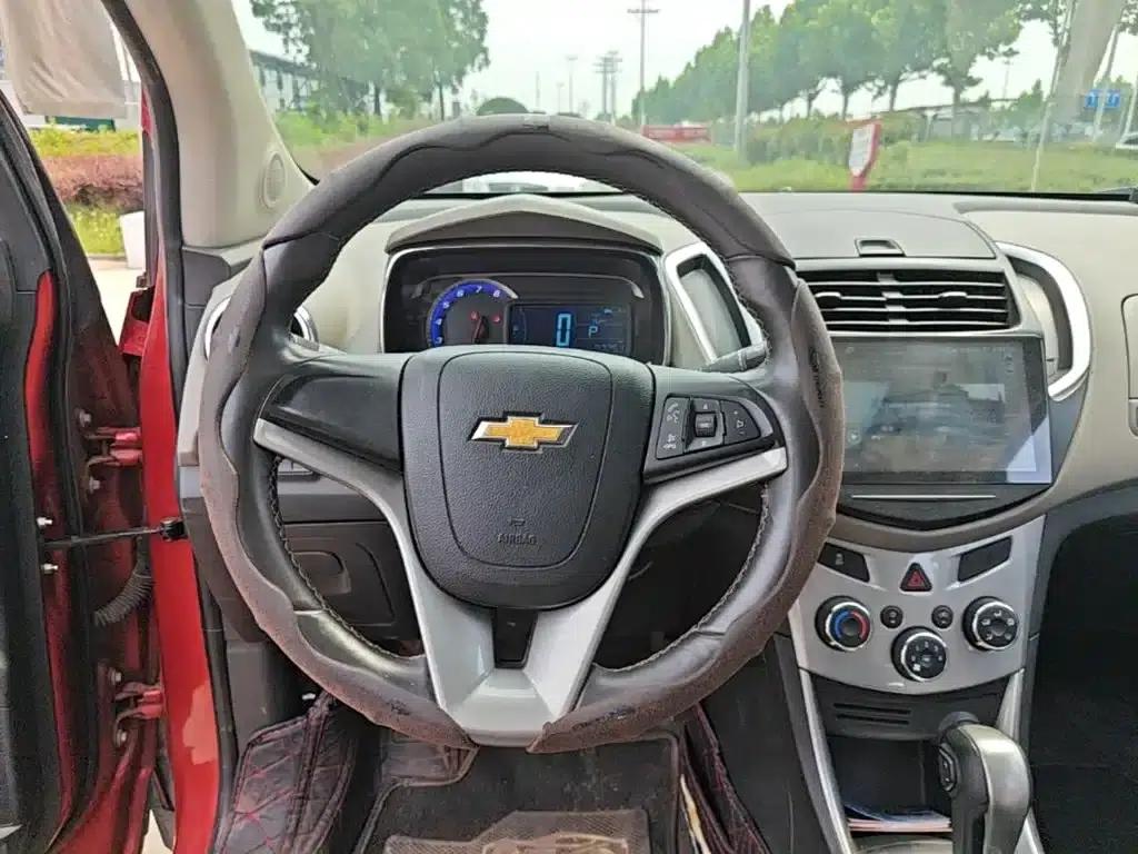Chevrolet Trax 2014 1.4T Automatic 4WD Flagship — миниатюра 11