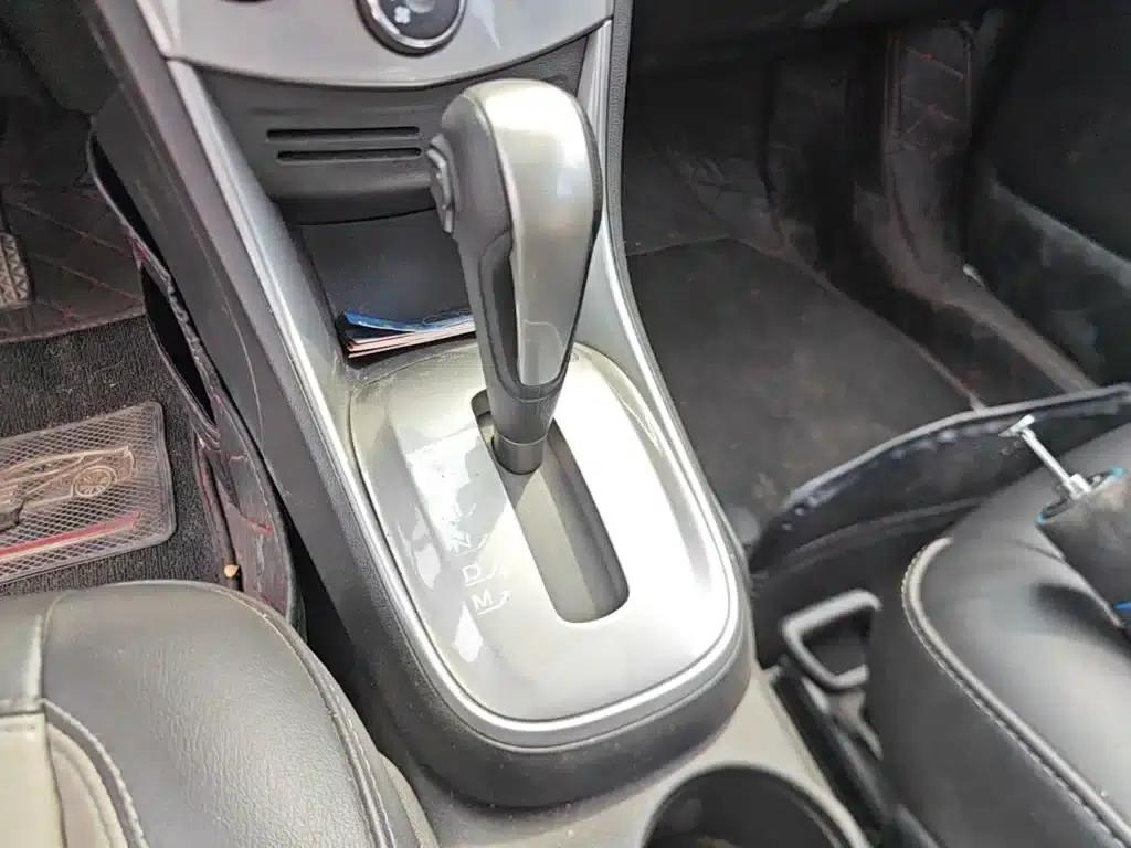 Chevrolet Trax 2014 1.4T Automatic 4WD Flagship — миниатюра 14