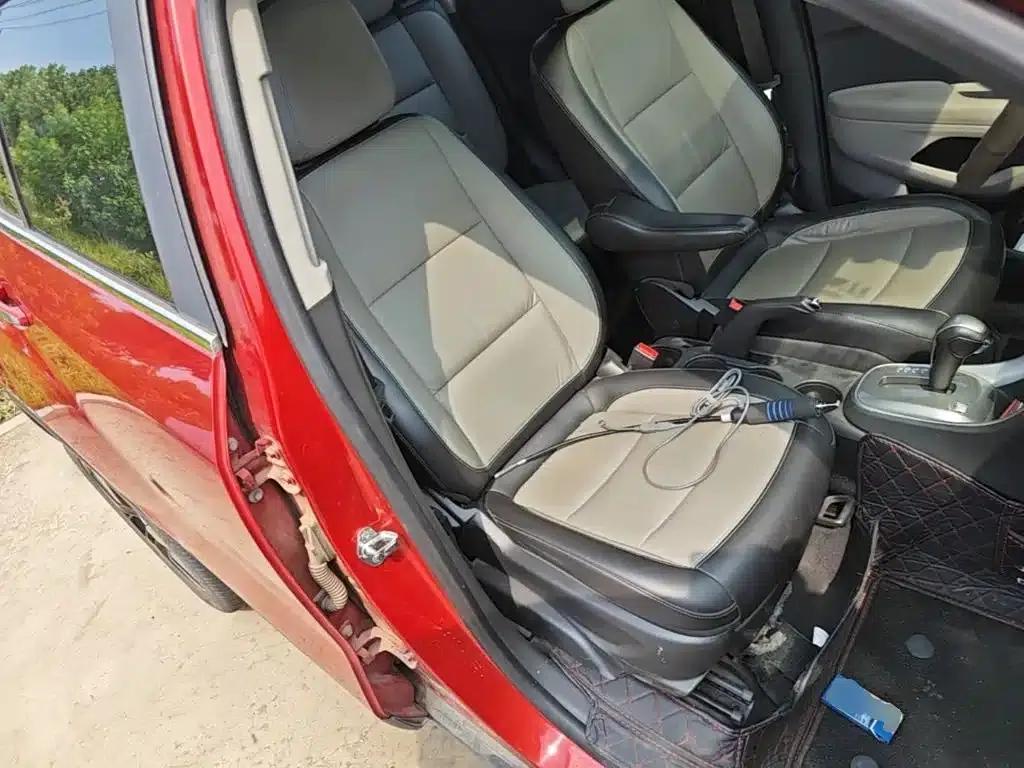 Chevrolet Trax 2014 1.4T Automatic 4WD Flagship — миниатюра 25
