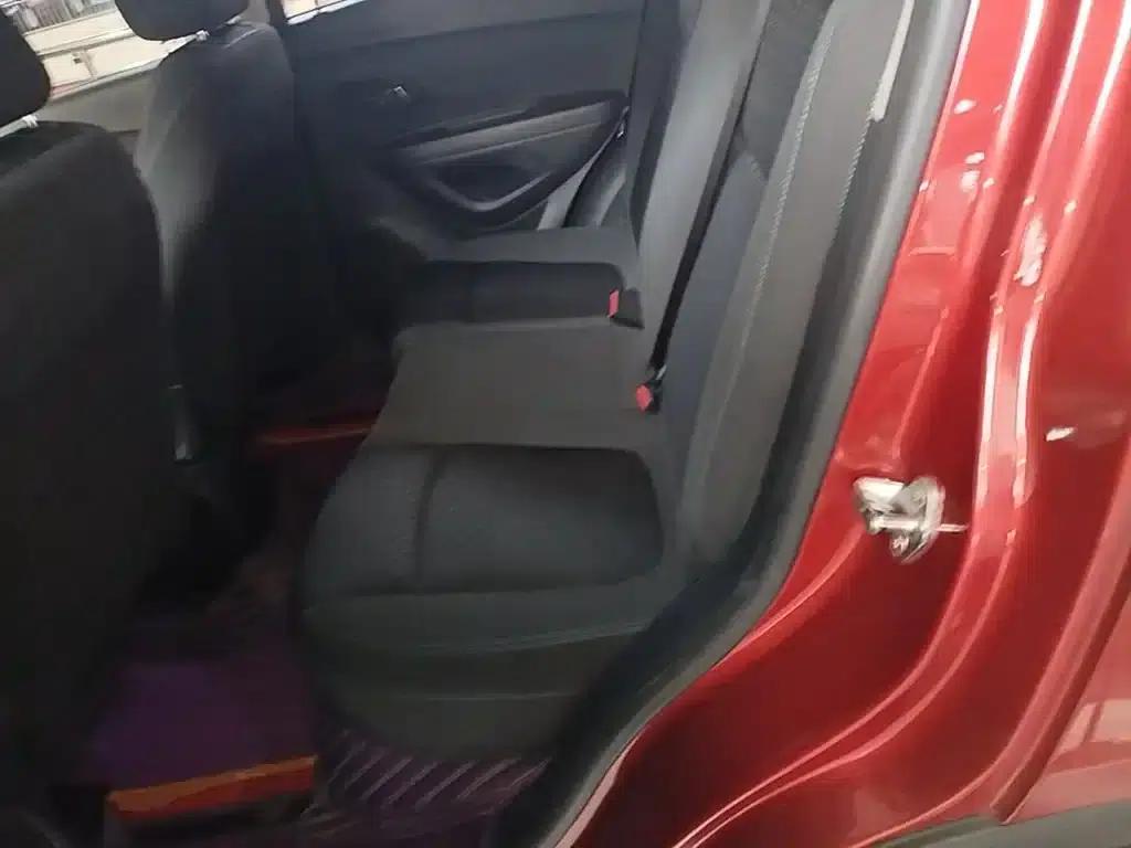 Chevrolet Trax 2016 1.4T Automatic 2WD Comfort Sunroof Edition — миниатюра 17