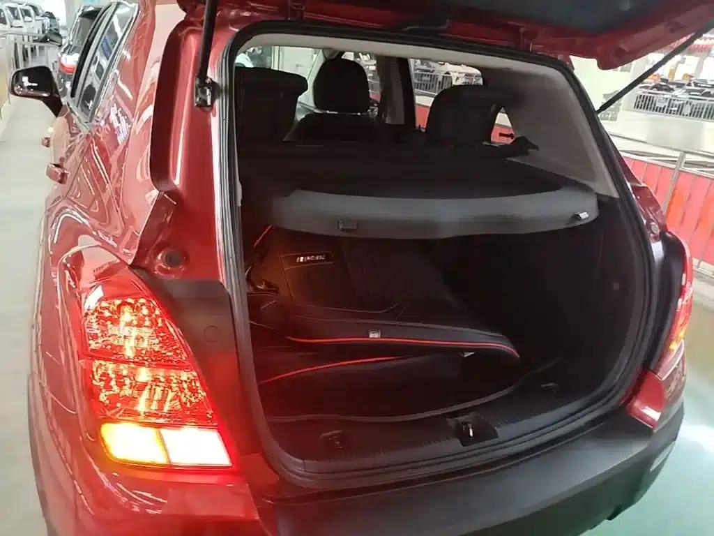 Chevrolet Trax 2016 1.4T Automatic 2WD Comfort Sunroof Edition — миниатюра 19