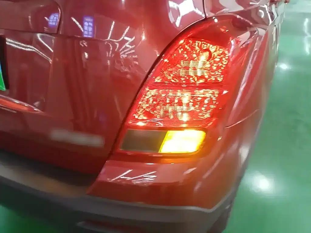 Chevrolet Trax 2016 1.4T Automatic 2WD Comfort Sunroof Edition — миниатюра 8