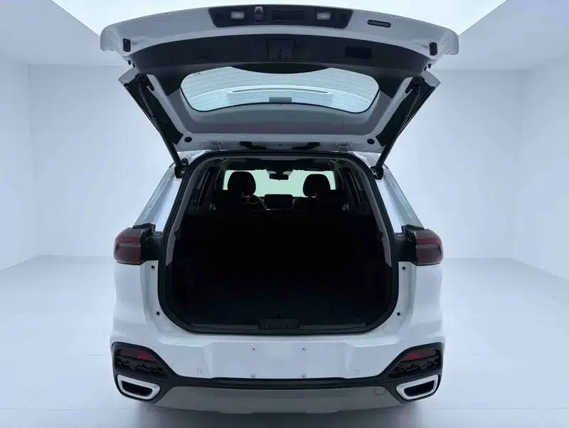 Chery Tiggo 8 2023 230TCI Automatic Advanced Edition — миниатюра 16