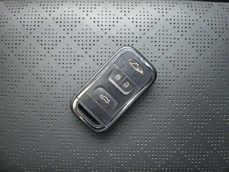 Chery Tiggo 8 2020 Facelift 290TGDI Automatic Luxury Edition — миниатюра 11