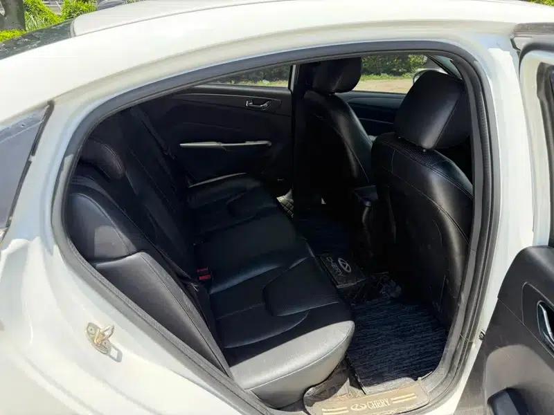 Chery Arrizo 5 2016 1.5L CVT Trendsetter Edition — миниатюра 16
