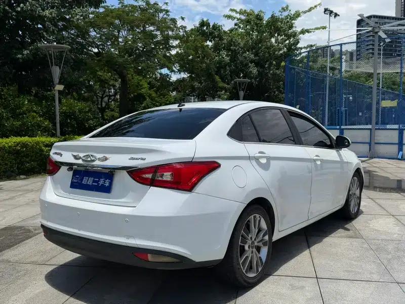 Chery Arrizo 5 2016 1.5L CVT Trendsetter Edition — миниатюра 7