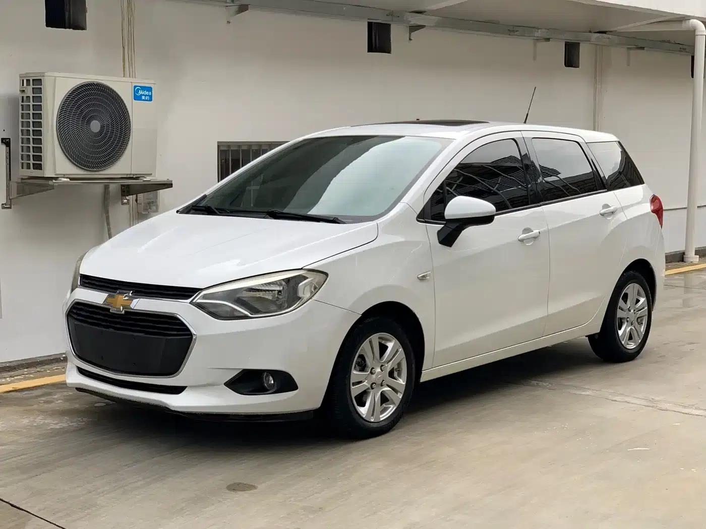 Chevrolet Aveo RV 2016 1.5L Automatic Smart Edition — миниатюра 1