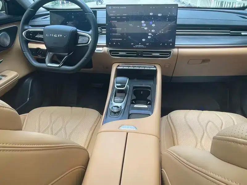 Chery Arrizo 8 PRO 2025 1.6T DCT Luxury Edition — миниатюра 14