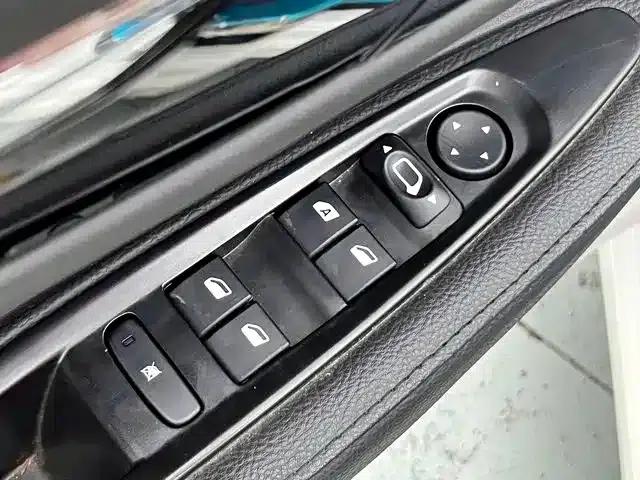 Sega 2014 VTS Edition 1.6L Automatic Premium Model — миниатюра 16
