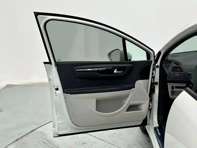 Sega 2014 VTS Edition 1.6L Automatic Premium Model — миниатюра 20