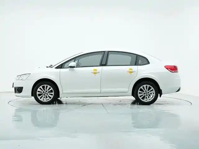 Sega 2014 VTS Edition 1.6L Automatic Premium Model — миниатюра 3