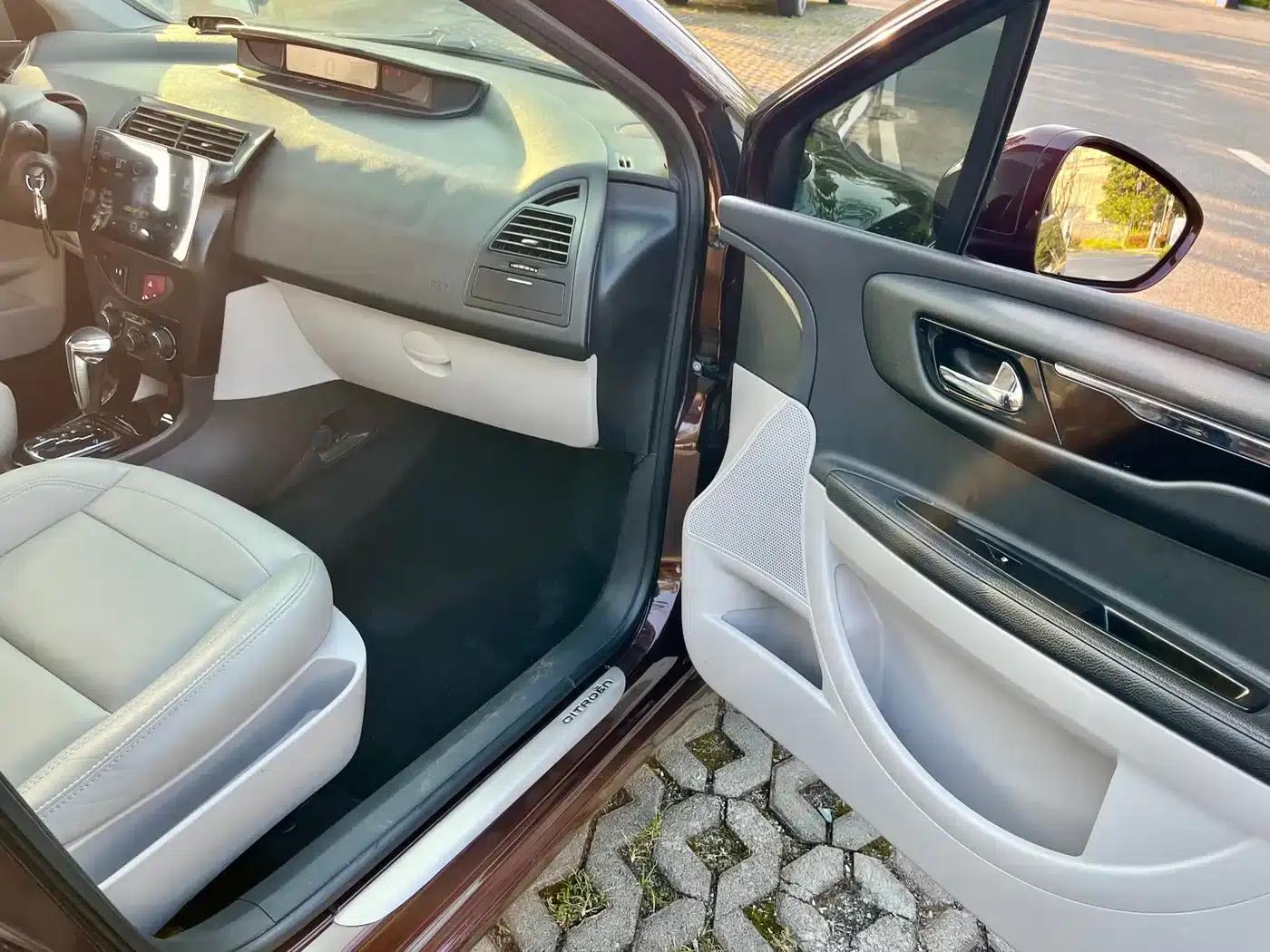 Citroën C4 2014 VTS 1.6L Automatic Premium Edition — миниатюра 17
