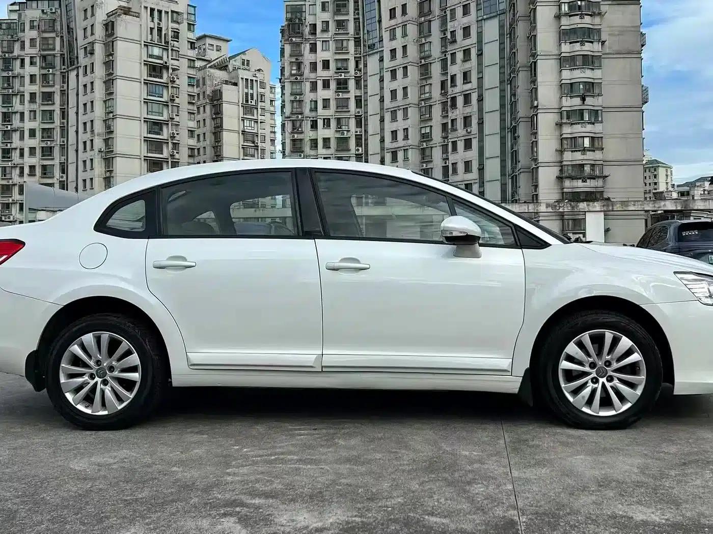 Citroën C4 2013 Sedan 1.6L Automatic Premium Edition — миниатюра 12