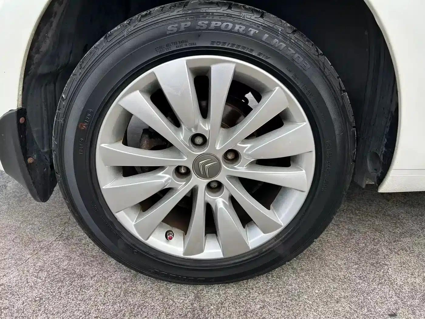Citroën C4 2013 Sedan 1.6L Automatic Premium Edition — миниатюра 18