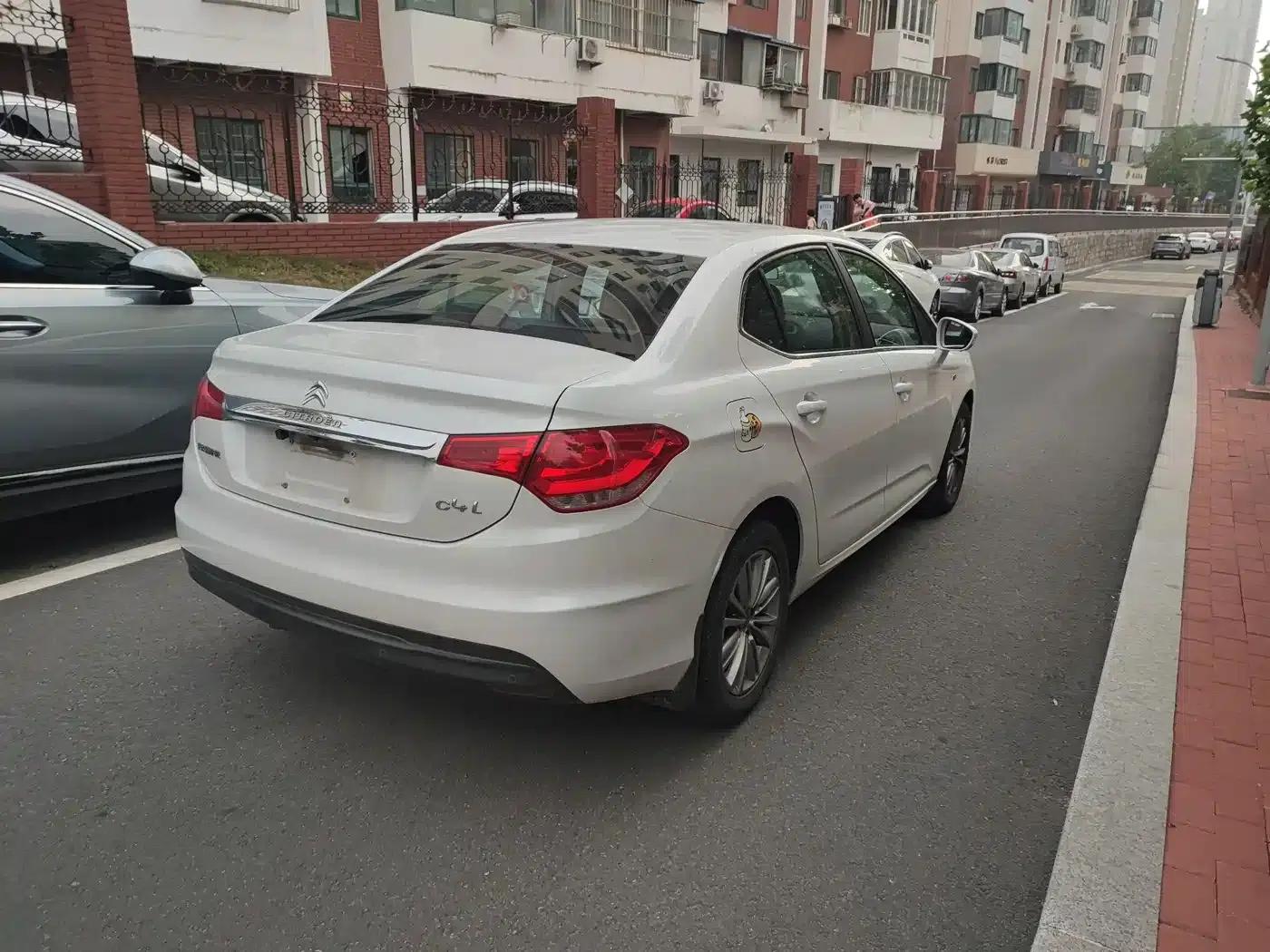 Citroën C4L 2015 1.8L Automatic Luxury Edition — миниатюра 4