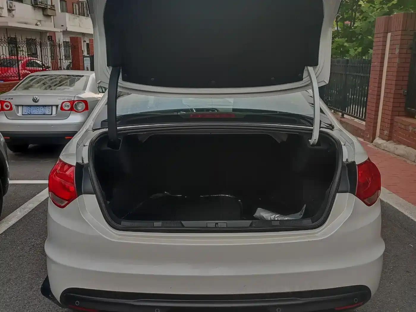 Citroën C4L 2015 1.8L Automatic Luxury Edition — миниатюра 6