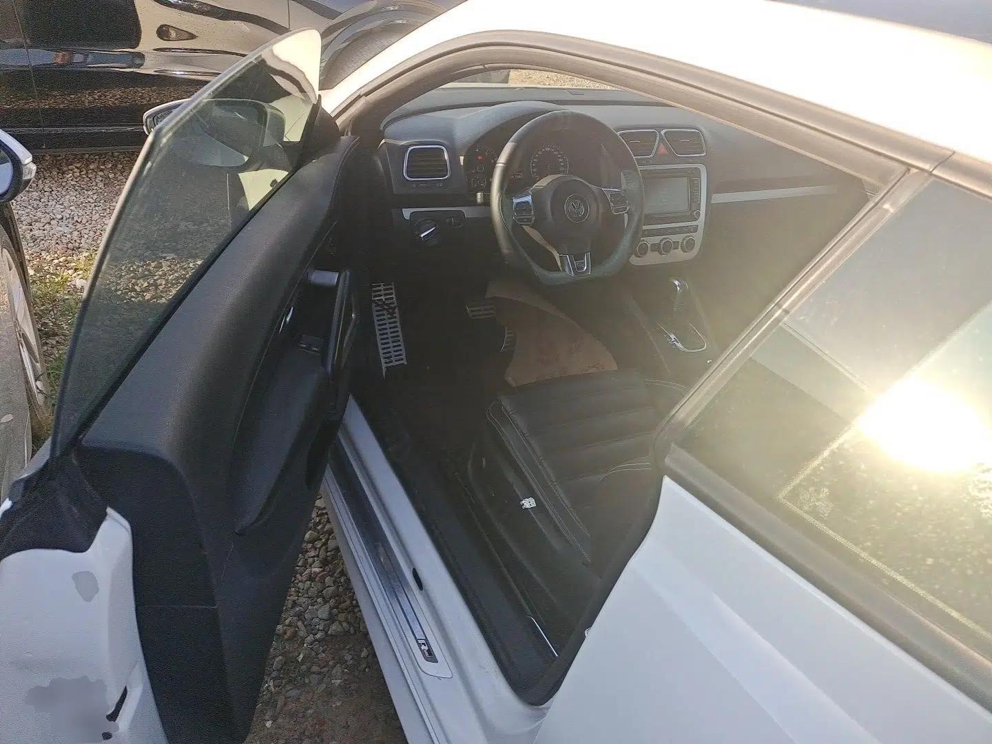 Volkswagen Scirocco 2011 2.0 TSI R-Line — миниатюра 16