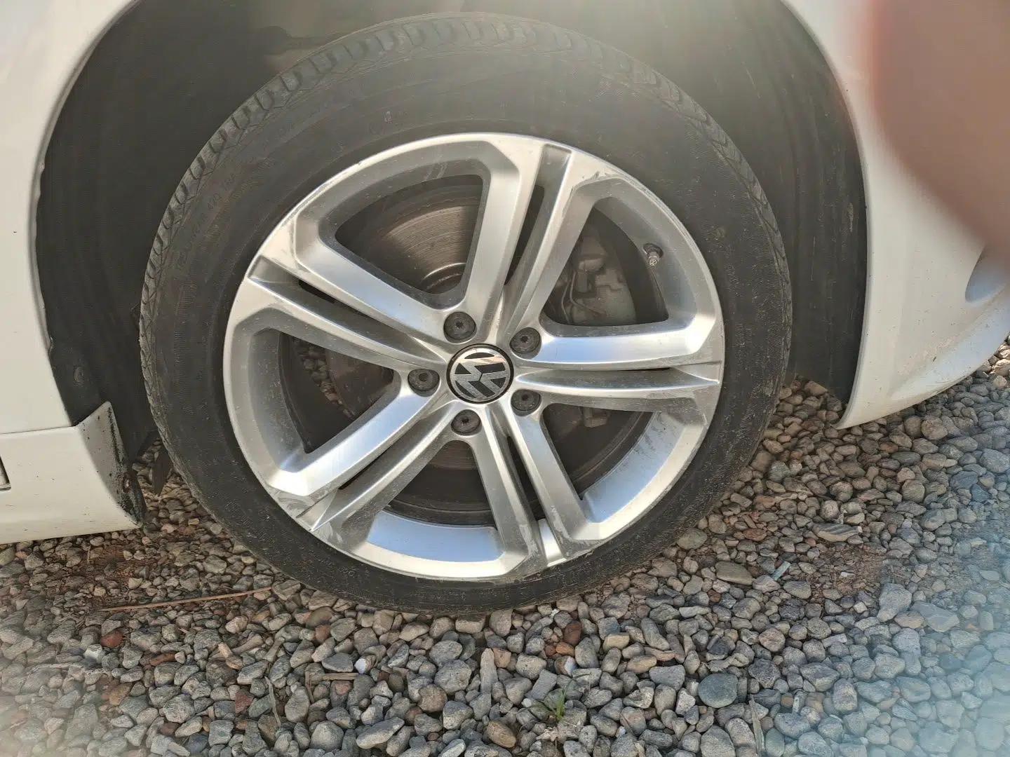 Volkswagen Scirocco 2011 2.0 TSI R-Line — миниатюра 8