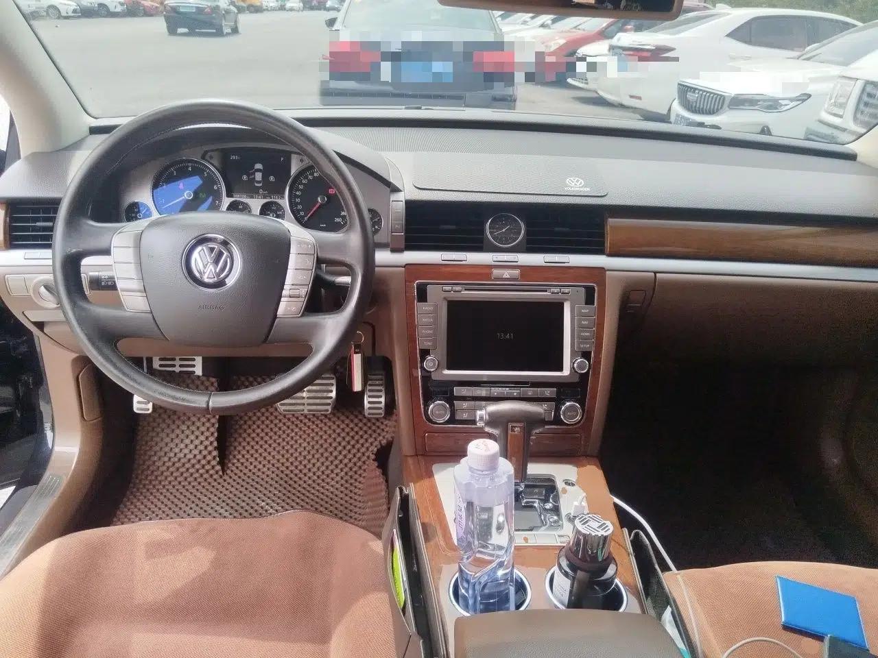 Volkswagen Phaeton 2012 3.0L Business Edition — миниатюра 9