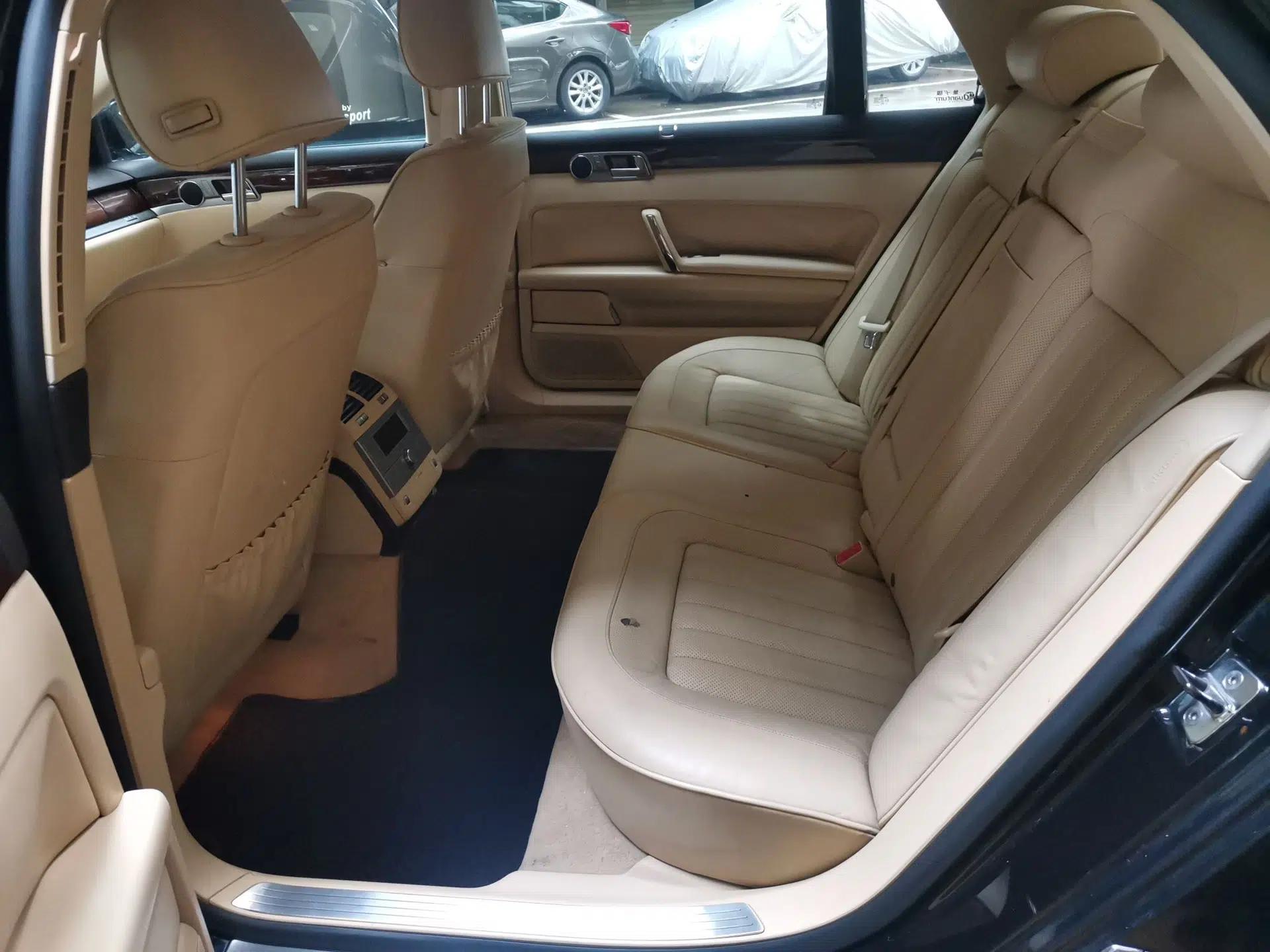 Volkswagen Phaeton 2011 3.6L V6 5-Seater Extended Comfort Version — миниатюра 17