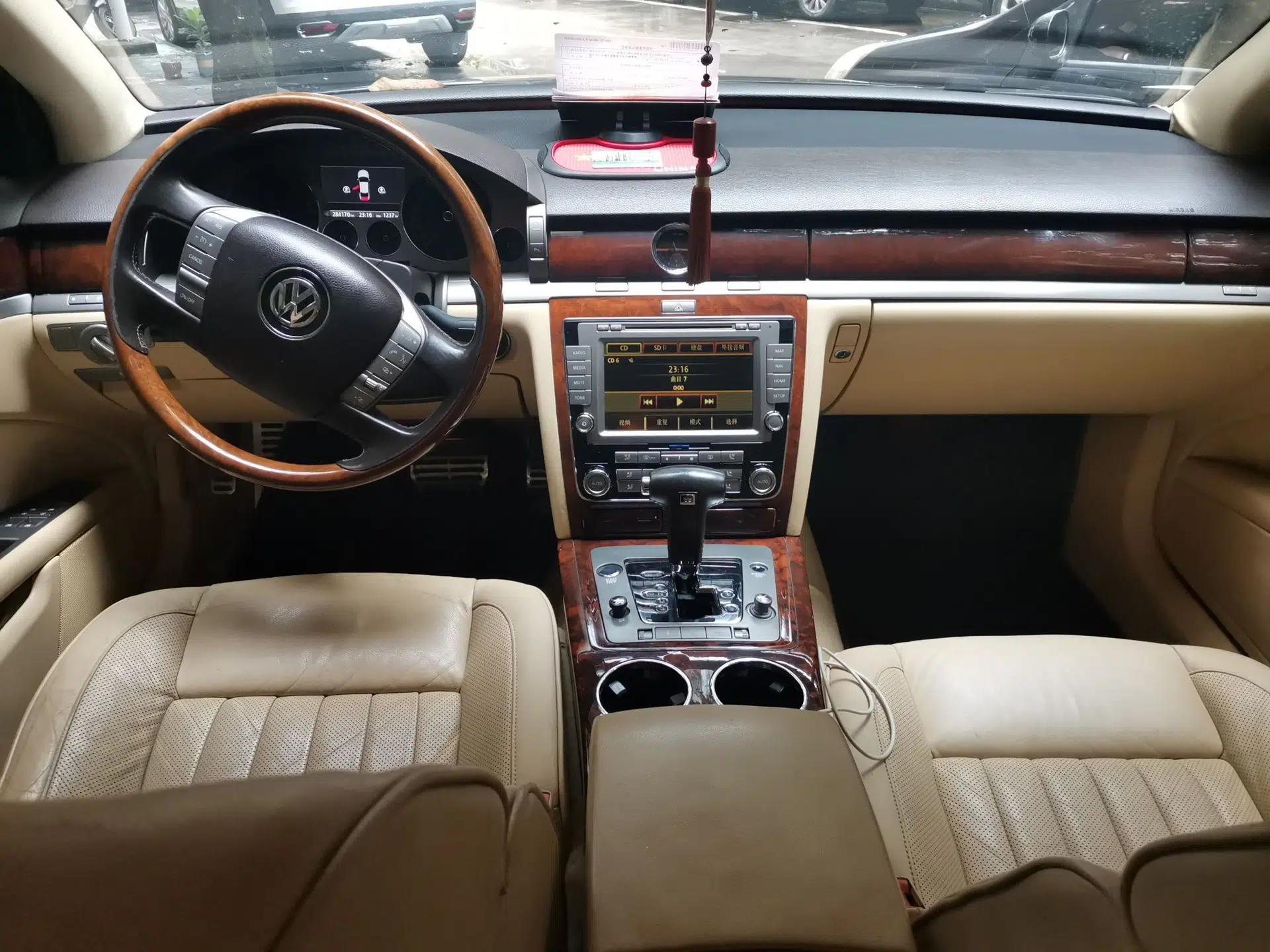 Volkswagen Phaeton 2011 3.6L V6 5-Seater Extended Comfort Version — миниатюра 9