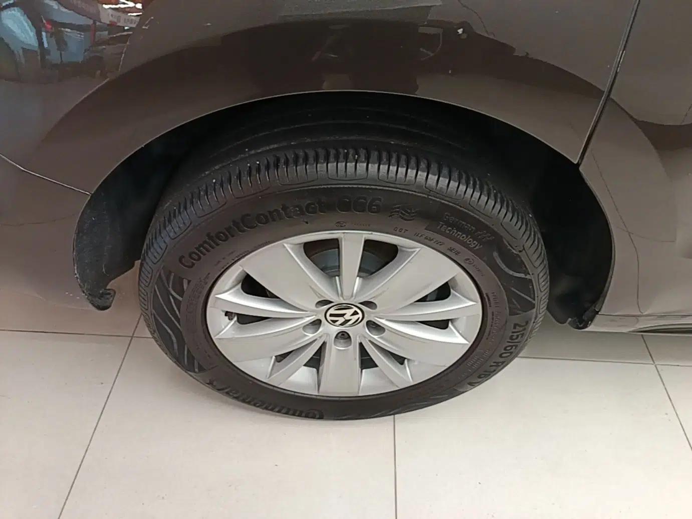 Volkswagen Sharan 2013 1.8TSI Standard Model — миниатюра 11