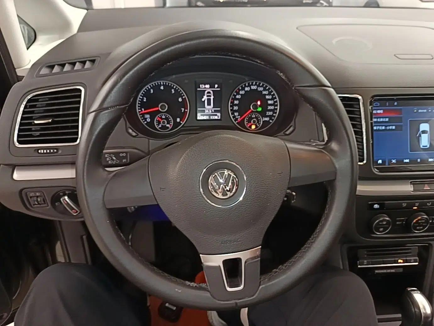 Volkswagen Sharan 2013 1.8TSI Standard Model — миниатюра 13