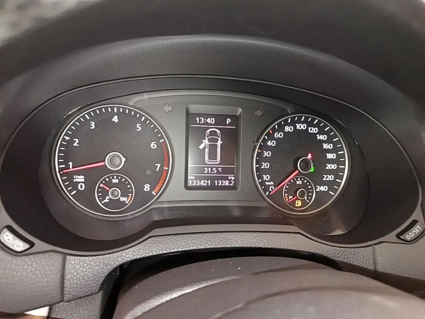 Volkswagen Sharan 2013 1.8TSI Standard Model — миниатюра 14