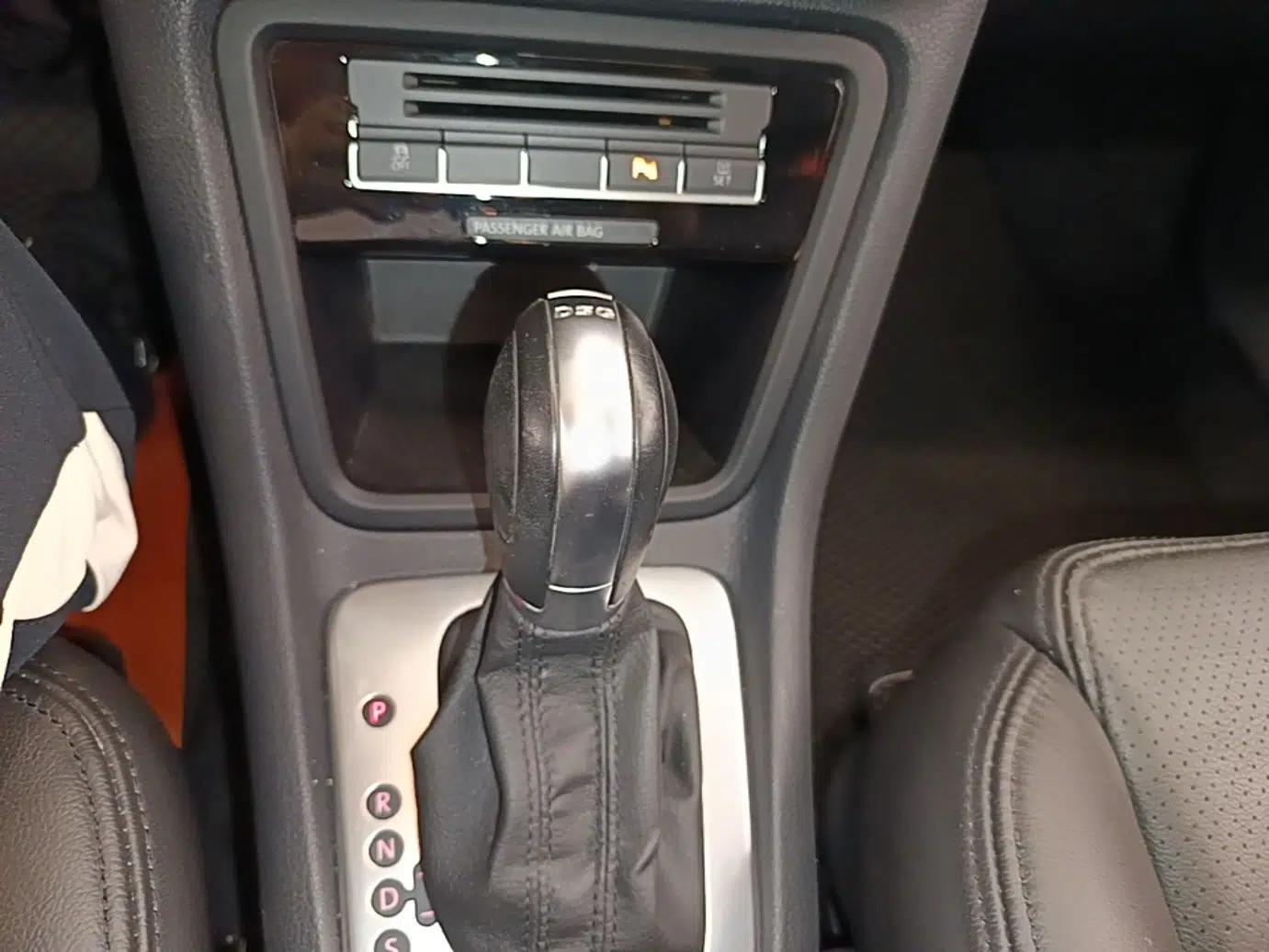 Volkswagen Sharan 2013 1.8TSI Standard Model — миниатюра 16