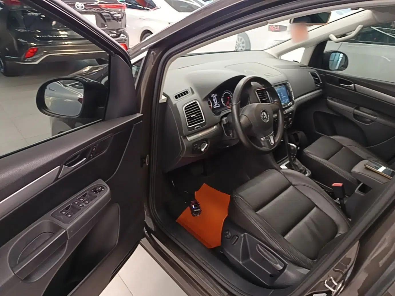 Volkswagen Sharan 2013 1.8TSI Standard Model — миниатюра 18