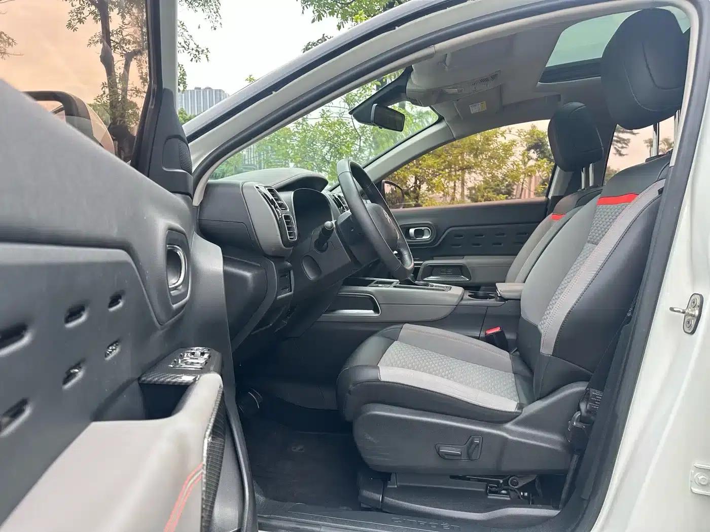 Tianyi C5 AIRCROSS 2017 350THP Fashion Edition — миниатюра 13