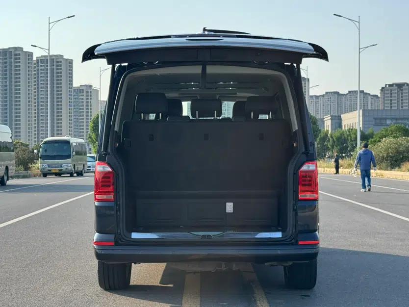 Volkswagen Multivan 2017 2.0 TSI 4x4 Prestige Edition 7-Seater — миниатюра 15